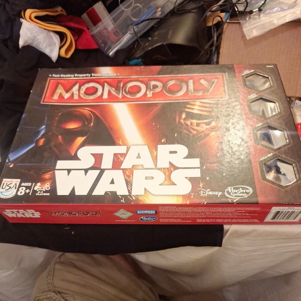Star Wars monopoly full game. made in USA